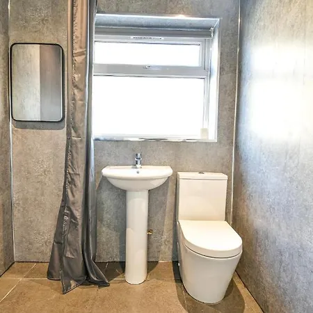 Marykirk Bungalow Workstays Uk Apartment